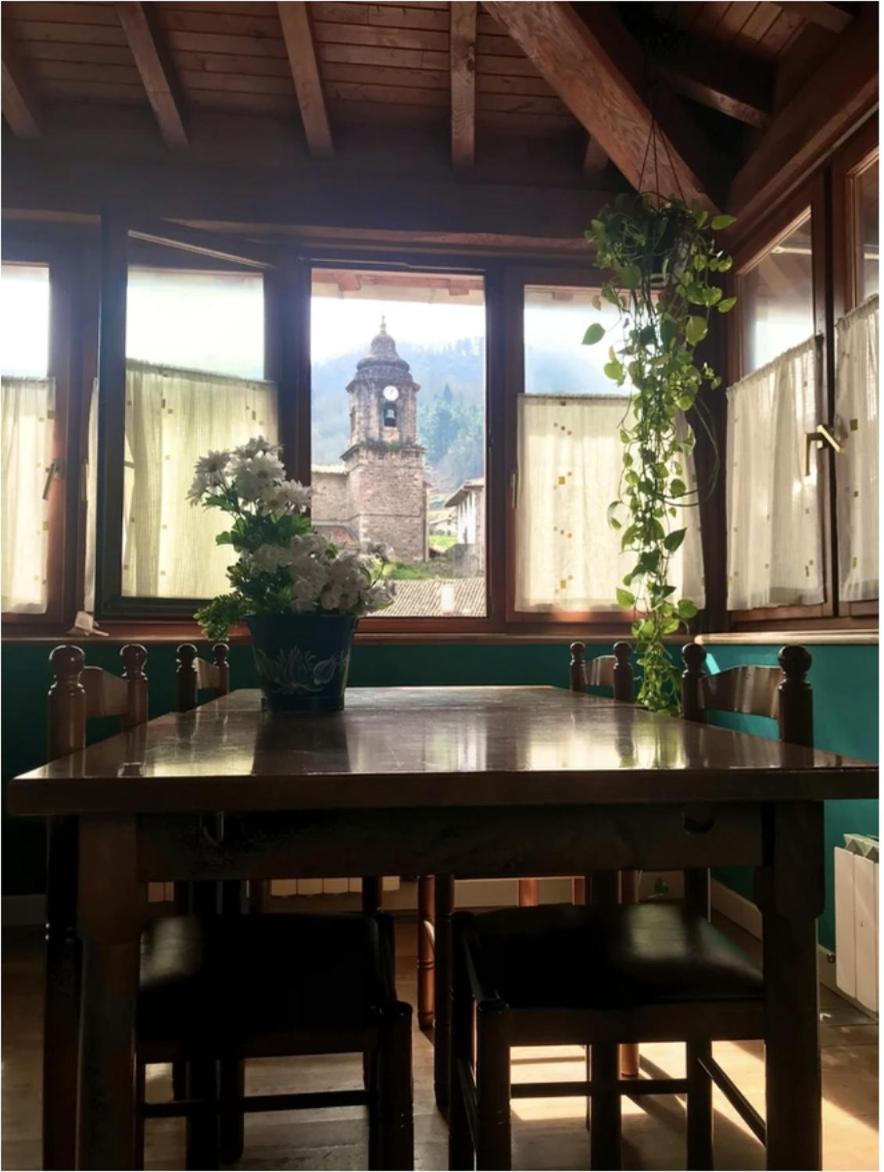 Zubietako Ostatua Hotell Exteriör bild