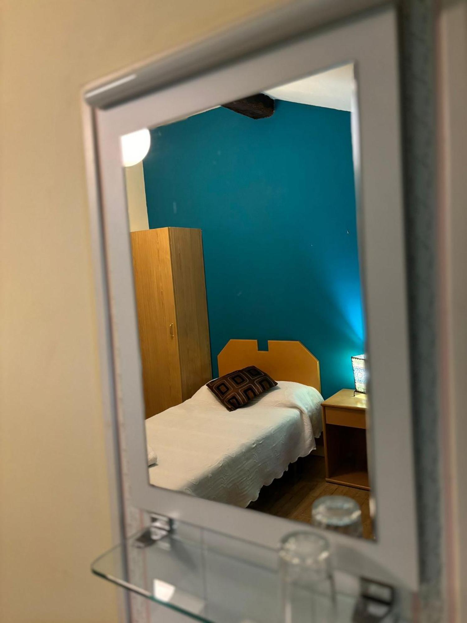 Zubietako Ostatua Hotell Exteriör bild
