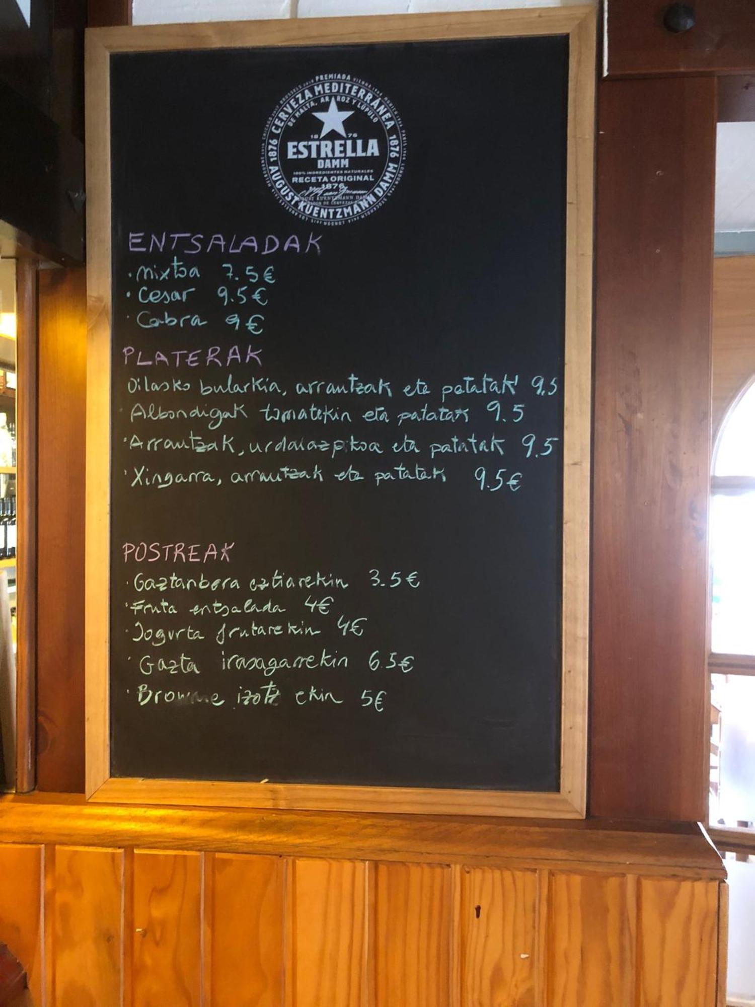Zubietako Ostatua Hotell Exteriör bild